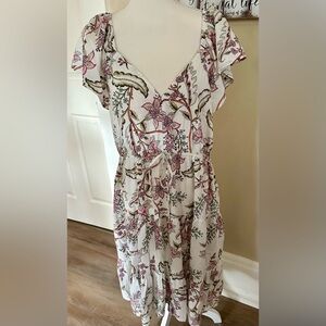 a.n.a Floral Patterned Top